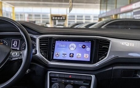 Volkswagen T-Roc I, 2022 год, 1 483 400 рублей, 16 фотография