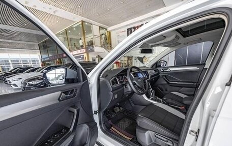 Volkswagen T-Roc I, 2022 год, 1 483 400 рублей, 18 фотография