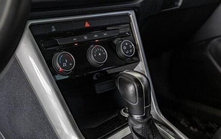 Volkswagen T-Roc I, 2022 год, 1 483 400 рублей, 22 фотография