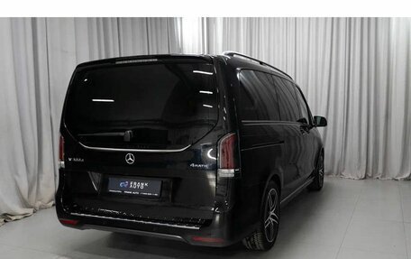 Mercedes-Benz V-Класс, 2024 год, 18 200 000 рублей, 5 фотография