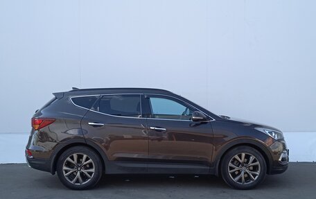 Hyundai Santa Fe III рестайлинг, 2017 год, 1 990 000 рублей, 4 фотография