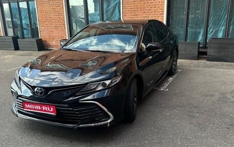 Toyota Camry, 2023 год, 3 850 000 рублей, 1 фотография