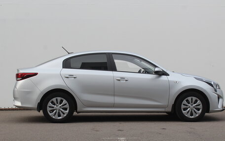 KIA Rio IV, 2022 год, 1 720 000 рублей, 4 фотография
