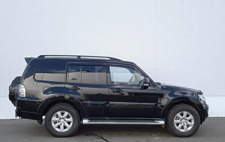 Mitsubishi Pajero IV, 2013 год, 2 370 000 рублей, 4 фотография