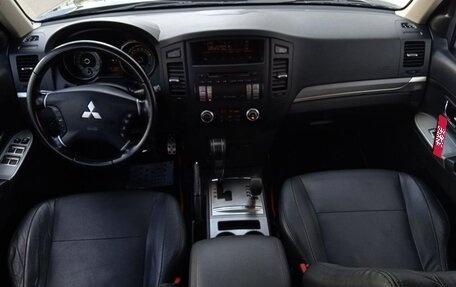 Mitsubishi Pajero IV, 2013 год, 2 370 000 рублей, 18 фотография