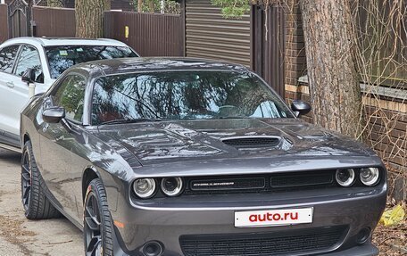 Dodge Challenger III рестайлинг 2, 2020 год, 4 200 000 рублей, 4 фотография