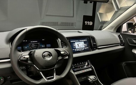 Skoda Karoq I, 2025 год, 3 070 000 рублей, 13 фотография