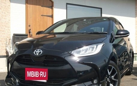 Toyota Yaris, 2021 год, 1 030 000 рублей, 2 фотография