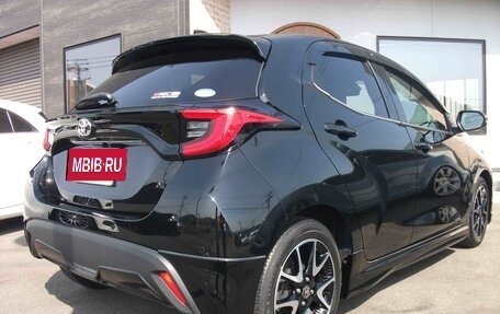 Toyota Yaris, 2021 год, 1 030 000 рублей, 5 фотография