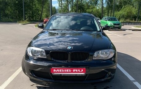 BMW 1 серия, 2009 год, 850 000 рублей, 4 фотография