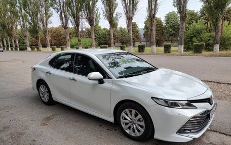 Toyota Camry, 2020 год, 3 200 000 рублей, 4 фотография