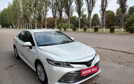 Toyota Camry, 2020 год, 3 200 000 рублей, 5 фотография