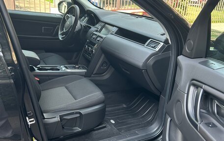 Land Rover Discovery Sport I рестайлинг, 2017 год, 2 300 000 рублей, 9 фотография
