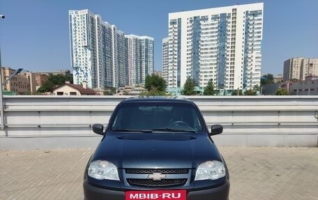 Chevrolet Niva I рестайлинг, 2012 год, 560 000 рублей, 3 фотография