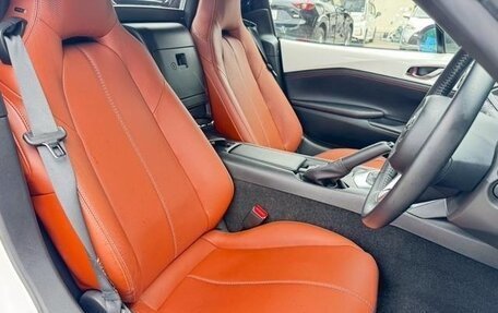 Mazda MX-5, 2022 год, 2 500 000 рублей, 26 фотография