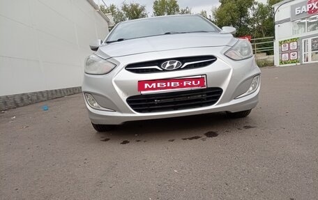 Hyundai Solaris II рестайлинг, 2012 год, 850 000 рублей, 2 фотография