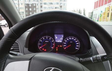 Hyundai Solaris II рестайлинг, 2012 год, 850 000 рублей, 13 фотография