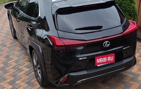 Lexus UX I, 2021 год, 3 550 000 рублей, 2 фотография