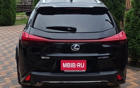 Lexus UX I, 2021 год, 3 550 000 рублей, 7 фотография