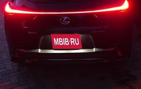 Lexus UX I, 2021 год, 3 550 000 рублей, 14 фотография