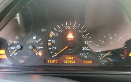 Mercedes-Benz G-Класс W463 рестайлинг _ii, 1997 год, 2 050 000 рублей, 10 фотография