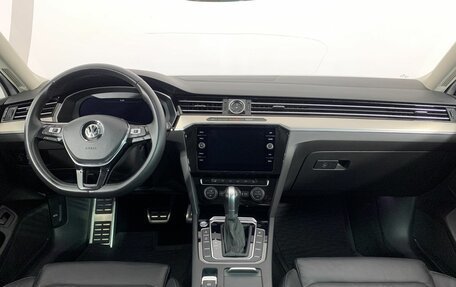 Volkswagen Passat B8 рестайлинг, 2019 год, 2 199 000 рублей, 7 фотография