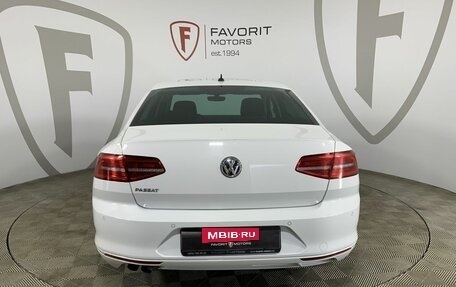 Volkswagen Passat B8 рестайлинг, 2019 год, 2 199 000 рублей, 3 фотография