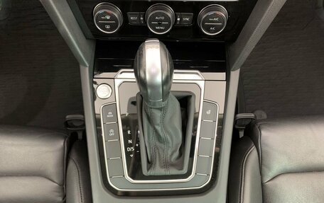 Volkswagen Passat B8 рестайлинг, 2019 год, 2 199 000 рублей, 13 фотография