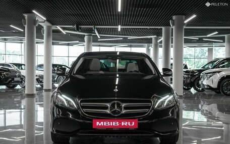 Mercedes-Benz E-Класс, 2018 год, 3 350 000 рублей, 3 фотография