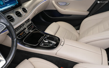 Mercedes-Benz E-Класс, 2018 год, 3 350 000 рублей, 19 фотография