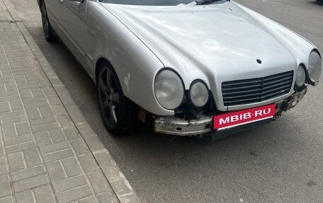 Mercedes-Benz E-Класс, 1998 год, 350 000 рублей, 1 фотография