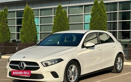 Mercedes-Benz A-Класс, 2019 год, 1 995 990 рублей, 3 фотография