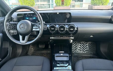 Mercedes-Benz A-Класс, 2019 год, 1 995 990 рублей, 16 фотография