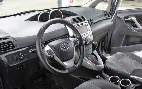 Toyota Verso I, 2012 год, 949 000 рублей, 16 фотография