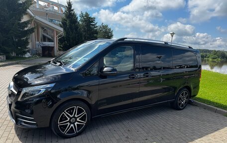 Mercedes-Benz V-Класс, 2020 год, 6 500 000 рублей, 3 фотография