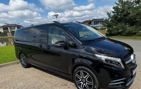 Mercedes-Benz V-Класс, 2020 год, 6 500 000 рублей, 4 фотография