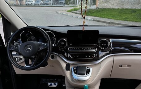 Mercedes-Benz V-Класс, 2020 год, 6 500 000 рублей, 24 фотография