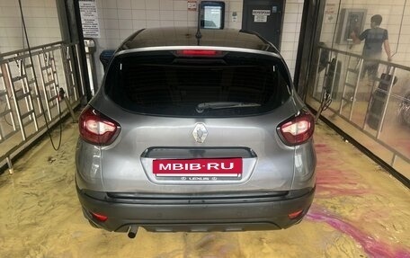 Renault Kaptur I рестайлинг, 2017 год, 880 000 рублей, 2 фотография