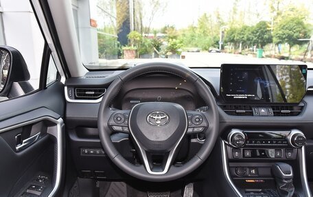Toyota RAV4, 2025 год, 3 550 000 рублей, 3 фотография