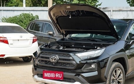 Toyota RAV4, 2025 год, 3 550 000 рублей, 12 фотография