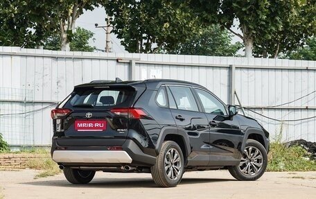 Toyota RAV4, 2025 год, 3 550 000 рублей, 8 фотография