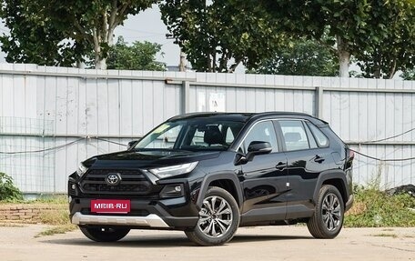 Toyota RAV4, 2025 год, 3 550 000 рублей, 11 фотография