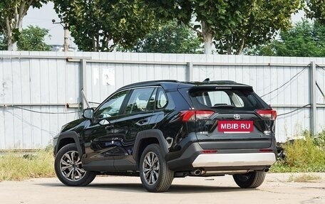 Toyota RAV4, 2025 год, 3 550 000 рублей, 10 фотография
