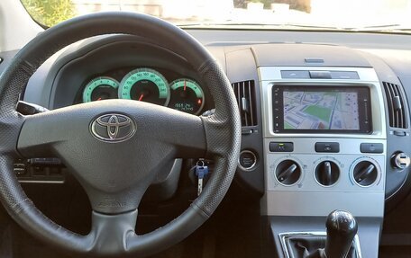 Toyota Corolla Verso I, 2008 год, 995 000 рублей, 20 фотография
