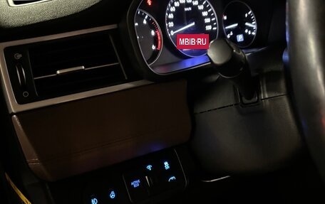 Hyundai Grand Starex Grand Starex I рестайлинг 2, 2020 год, 3 350 000 рублей, 20 фотография