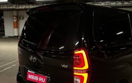 Hyundai Grand Starex Grand Starex I рестайлинг 2, 2020 год, 3 350 000 рублей, 32 фотография