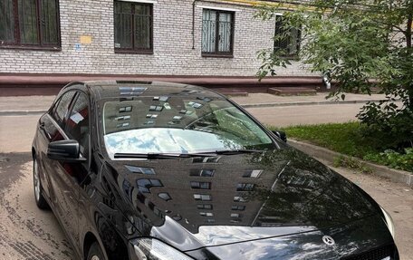Mercedes-Benz A-Класс, 2017 год, 1 750 000 рублей, 3 фотография
