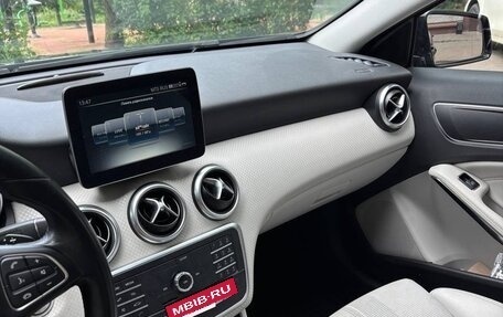 Mercedes-Benz A-Класс, 2017 год, 1 750 000 рублей, 9 фотография