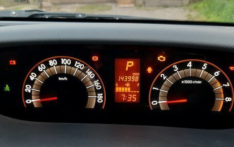 Toyota Ractis I, 2010 год, 850 000 рублей, 6 фотография