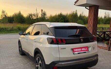 Peugeot 3008 II, 2018 год, 1 350 000 рублей, 4 фотография